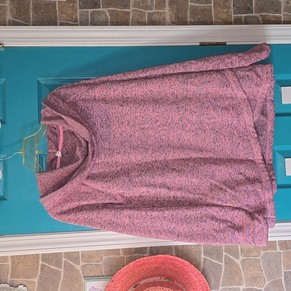 Women's size XXL pink and black sweater
